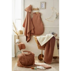 Maxi Cape De Bain Coton Gaufré BB&CO Cassonade 9 Maxi Cape De Bain Coton Gaufré BB&CO Cassonade -Made4baby Soldes maxi cape de bain coton gaufre bbco cassonade 3